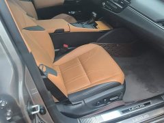 Lexus ES 300h Premium Edition - фото 8