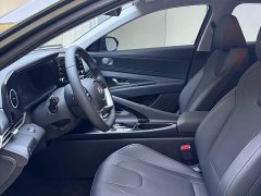 Hyundai Elantra 1.5L CVT GLX Elite - ფოტო 9