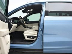 Li Auto ONE Extended Range 6-Seater - ფოტო 10