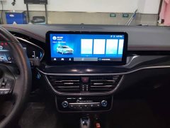 Ford Focus Sedan EcoBoost 180 Automatic ST Line - ფოტო 8