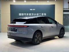 Li Auto i6 Two-Wheel Drive Standard - ფოტო 3