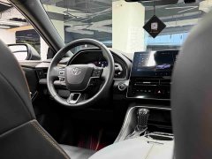 Toyota Camry Hybrid 2.0L Premium - ფოტო 15