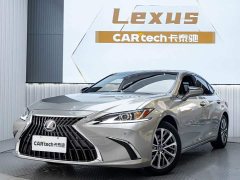 Lexus ES 200 Luxury - фото 1