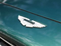 Aston Martin DBX 3.0T Inline-Six - фото 4