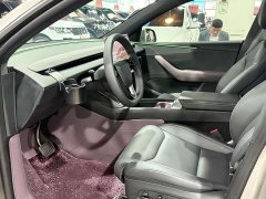 Tesla Model Y L Long Range All-Wheel Drive - ფოტო 4