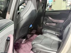 Tesla Model Y L Long Range All-Wheel Drive - ფოტო 6