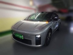 Li Auto i6 Four-Wheel Drive Standard Edition - ფოტო 1