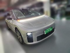 Li Auto i6 Four-Wheel Drive Standard Edition - ფოტო 3