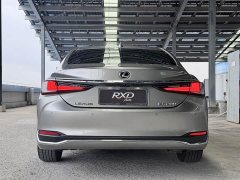 Lexus ES 200 Excellence Edition - ფოტო 3