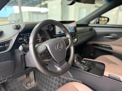 Lexus ES 200 Excellence Edition - ფოტო 6
