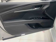 Toyota Camry Hybrid 2.0L HXS Sport Plus - photo 7