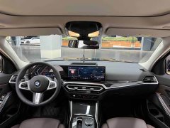 BMW 3 Series 325Li M Sport Package - ფოტო 17
