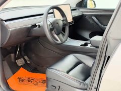 Tesla Model Y Rear-Wheel Drive - ფოტო 4