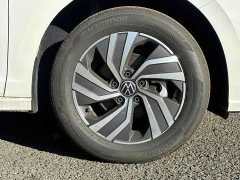 Volkswagen Bora 200TSI DSG Comfort Navigation Edition - фото 8