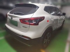 Nissan Qashqai 2.0L CVT XV Premium Luxury - фото 4