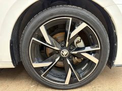 Skoda Octavia PRO TSI280 Premium Edition - фото 20