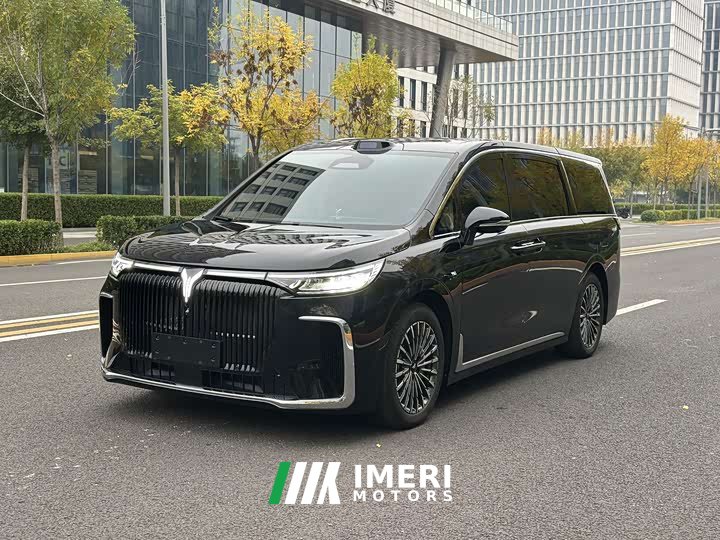 Voyah Dreamer Facelift PHEV Champion Edition - car from China