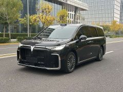 Voyah Dreamer Facelift PHEV Champion Edition - photo 1