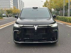 Voyah Dreamer Facelift PHEV Champion Edition - photo 2