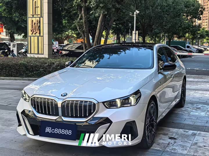 BMW 5 Series 530Li Luxury M Sport Package - car from China