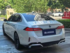 BMW 5 Series 530Li Luxury M Sport Package - photo 9