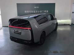 Li Auto Li Xiang MEGA Ultra - ფოტო 3