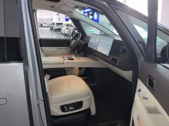 Li Auto Li Xiang MEGA Ultra - ფოტო 8