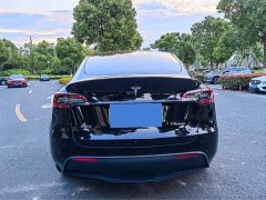 Tesla Model Y Rear-Wheel Drive - ფოტო 15