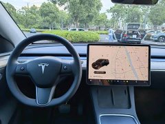 Tesla Model Y Rear-Wheel Drive - ფოტო 6