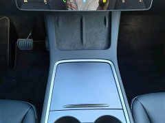 Tesla Model Y Rear-Wheel Drive - ფოტო 9