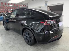 Tesla Model Y Rear-Wheel Drive - ფოტო 11