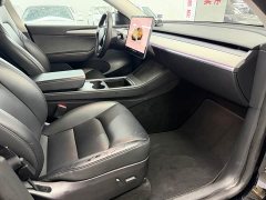 Tesla Model Y Rear-Wheel Drive - ფოტო 8