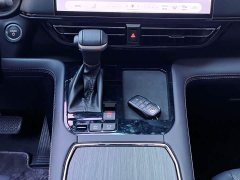 Toyota Sienna 2.5L Dual Motor 2WD Luxury Edition - photo 16