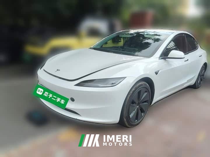 Tesla Model 3 Rear-Wheel Drive