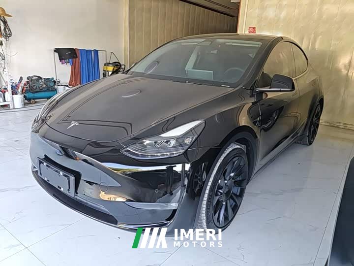 Tesla Model Y Long Range All-Wheel Drive - автомобиль из Китая
