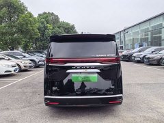 Denza D9 DM-i 970 AWD Flagship - ფოტო 10