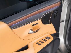 Lexus ES 300h Executive Edition - ფოტო 18