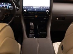 Toyota Alphard Hybrid 2.5L Premium Edition - ფოტო 11