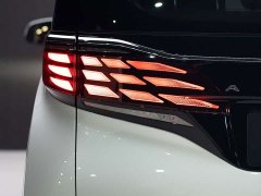 Toyota Alphard Hybrid 2.5L Premium Edition - ფოტო 15