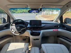 Buick GL8 Land Business Class Comfort Edition - ფოტო 9