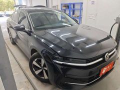 Volkswagen Magotan 300TSI DSG Prestige Edition with Eye-Catching Package - фото 2