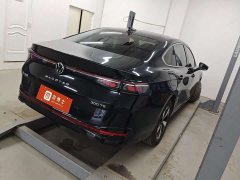 Volkswagen Magotan 300TSI DSG Prestige Edition with Eye-Catching Package - фото 3