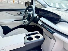 Buick GL8 New Energy Luzun Respect Edition 7-Seater - фото 16