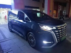 Denza D9 DM-i 970 AWD Flagship - photo 3