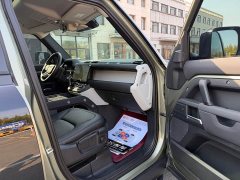 Land Rover Defender 110 P400 HSE - photo 8