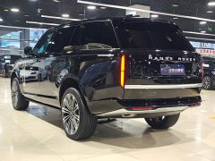 Land Rover Range Rover 3.0 L6 400PS AB Long Wheelbase - ფოტო 16