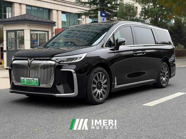 Voyah Lantu Dreamchaser EV AWD Excellence Kunpeng Edition - автомобиль из Китая