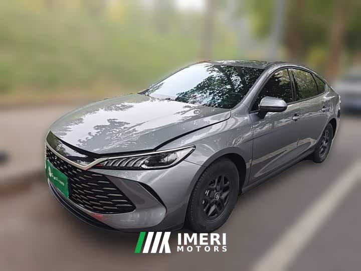 BYD Qin PLUS DM-i Smart Drive Edition 55KM Leading - автомобиль из Китая