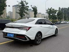 Hyundai Elantra 1.5L CVT Luxury - фото 15