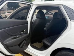 Hyundai Elantra 1.5L CVT Luxury - фото 5